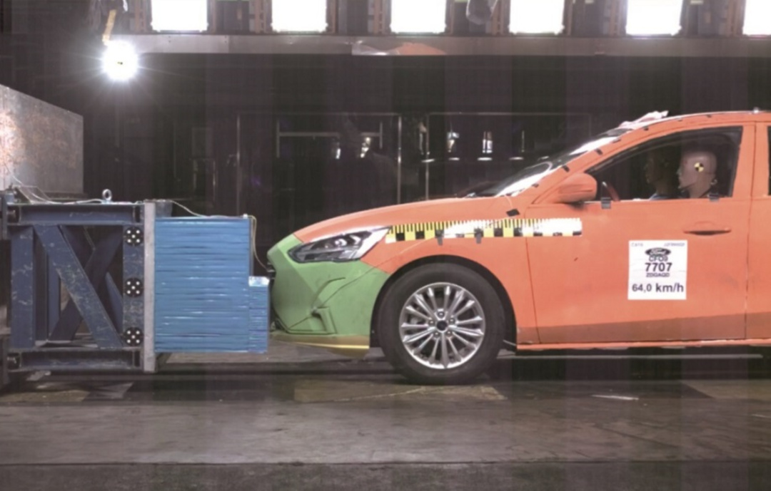SMALL_【圖四】全新第四代The All-New Ford Focus為有史以來最好也最安全的Focus，並獲得Euro NCAP五星安全評鑑。